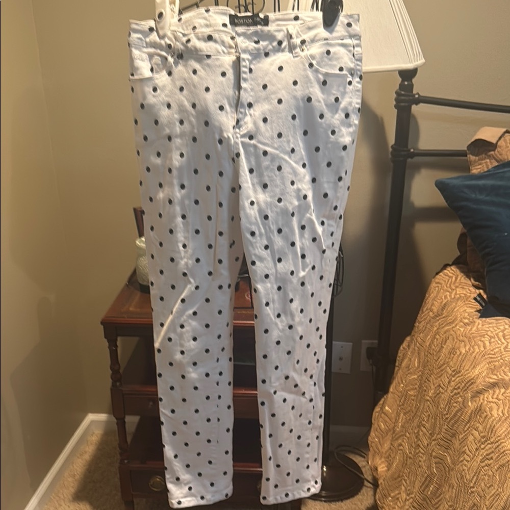 Boston Proper White and Black Straight Leg Jeans